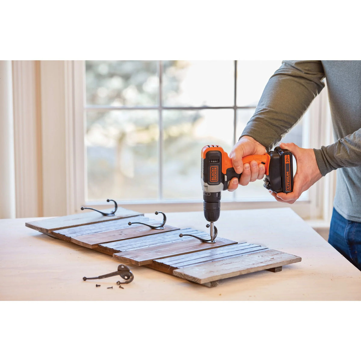 20V MAX* POWERCONNECT™ Cordless Drill with 28-Piece Home Project Kit and Tool Box, Battery and Charger Included