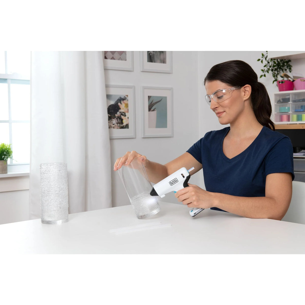 4V MAX* Cordless Glue Gun, USB Rechargeable