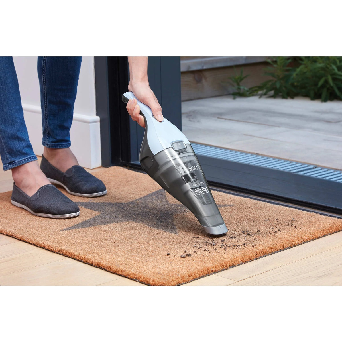 dustbuster® 7.2V 1.5Ah Cordless Hand Vacuum, Icy Blue